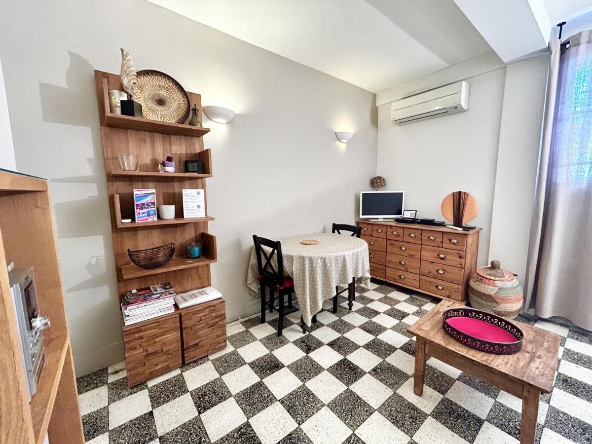 Aparthotel Riviera - Balcon Des Etats Unis - Old Town Promenade Des Anglais Ница Екстериор снимка